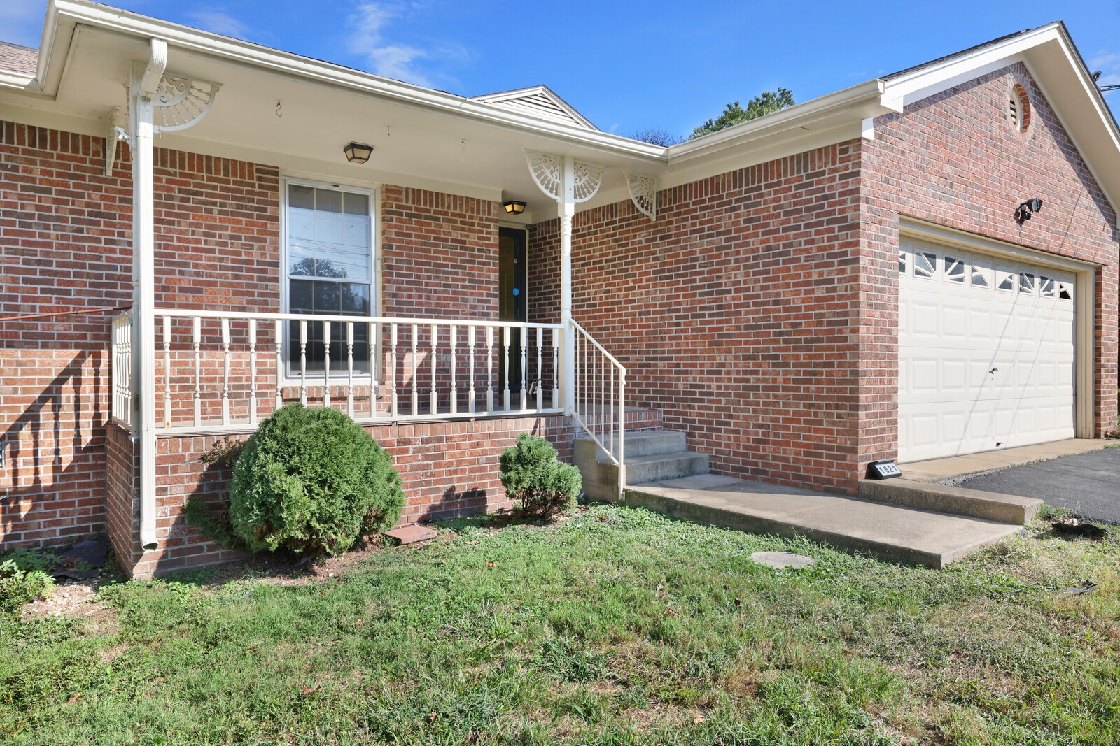 1621 Lillian Cir