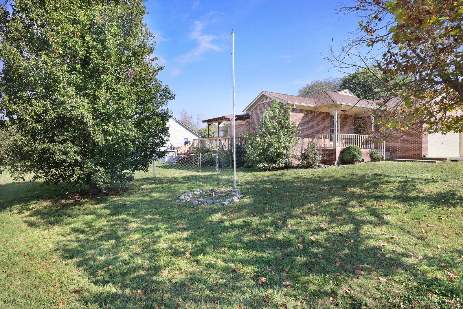 1621 Lillian Cir