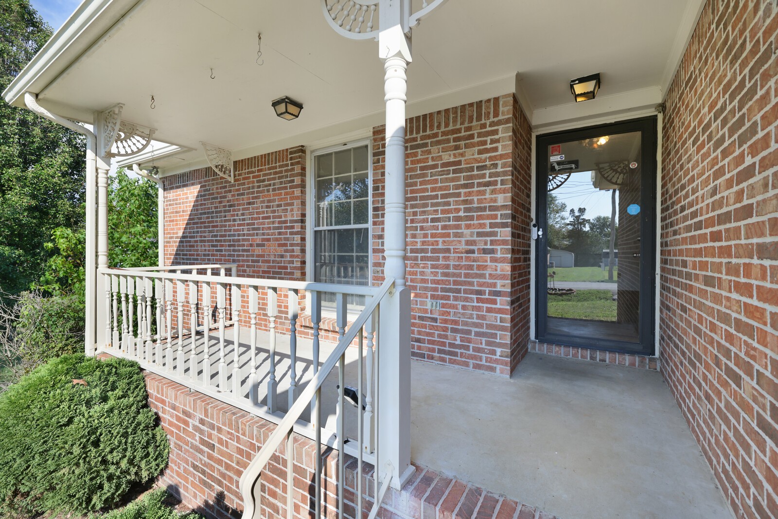 1621 Lillian Cir