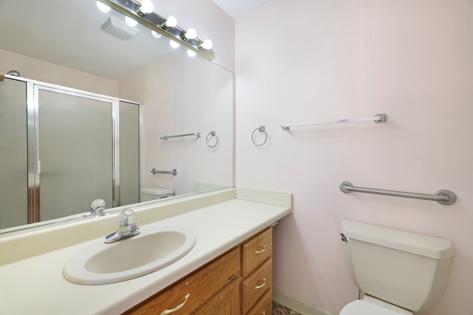 1621 Lillian Cir