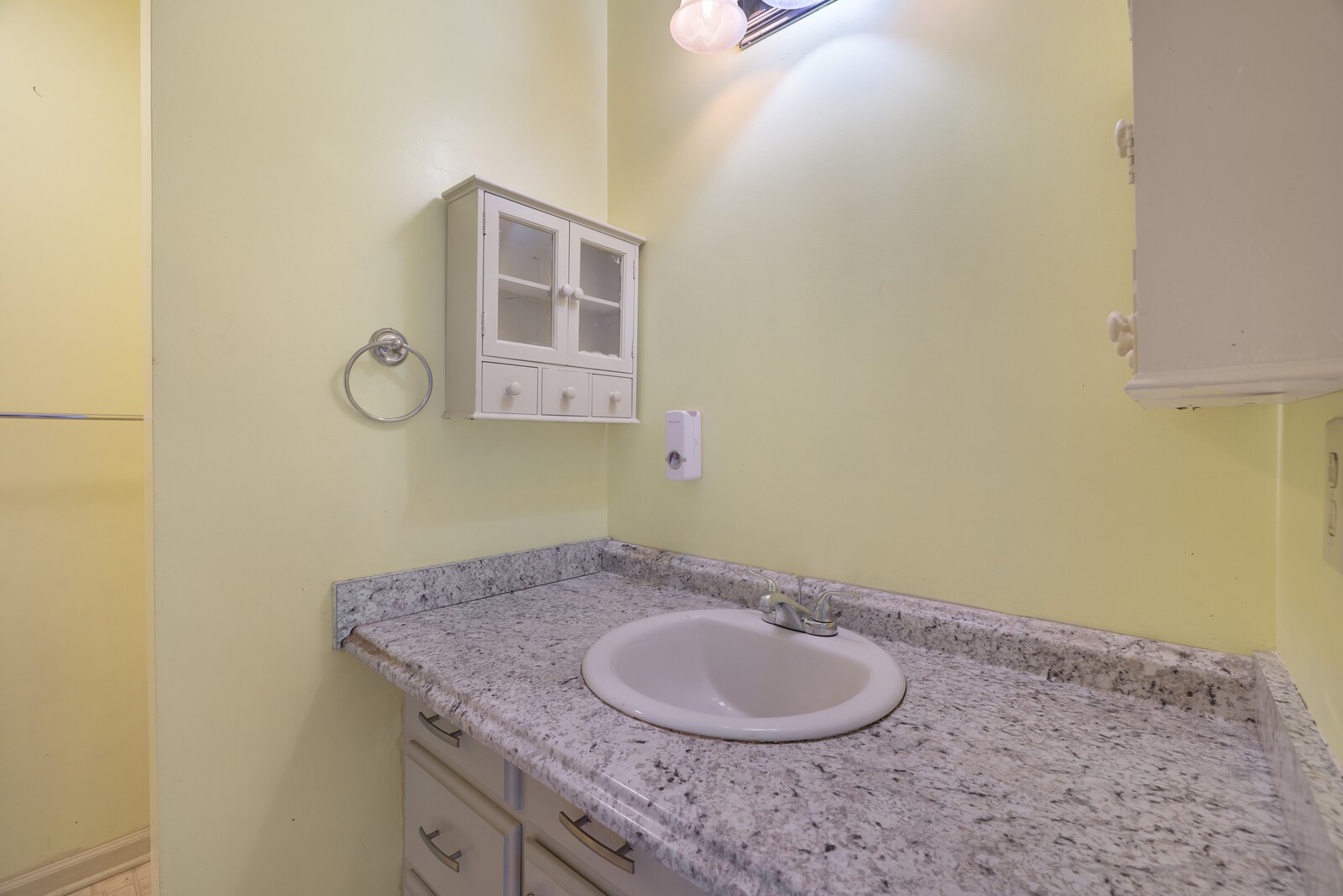 1621 Lillian Cir