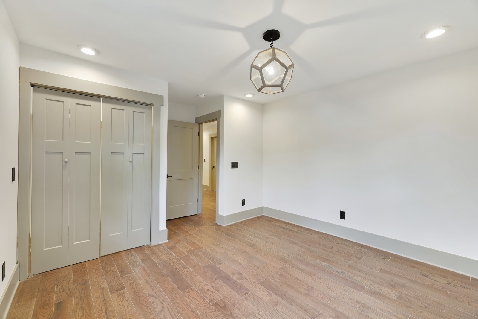 1408 Douglas Ave