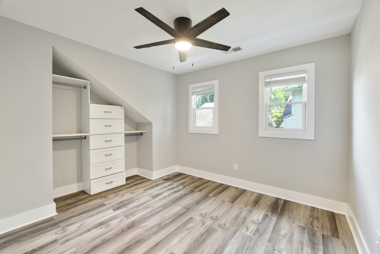 1408 Douglas Ave