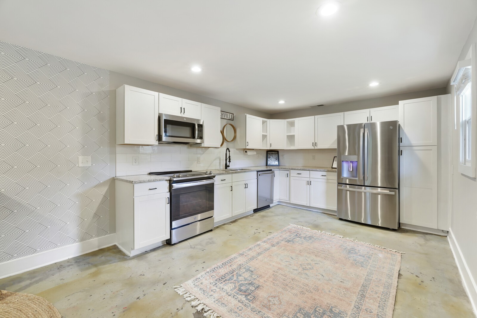 1408 Douglas Ave