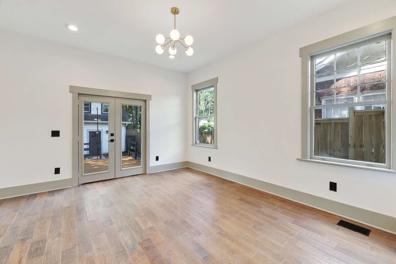 1408 Douglas Ave