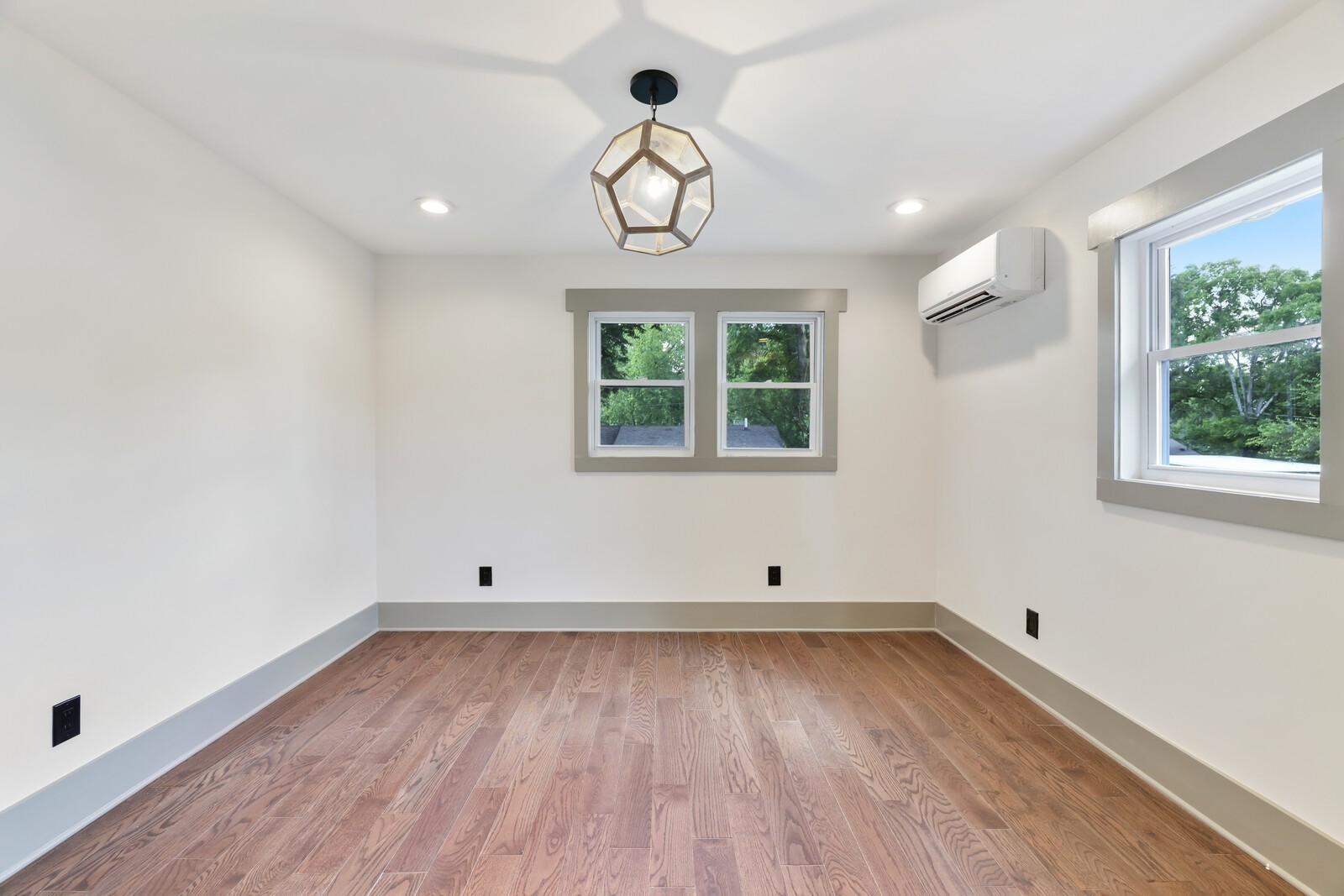 1408 Douglas Ave