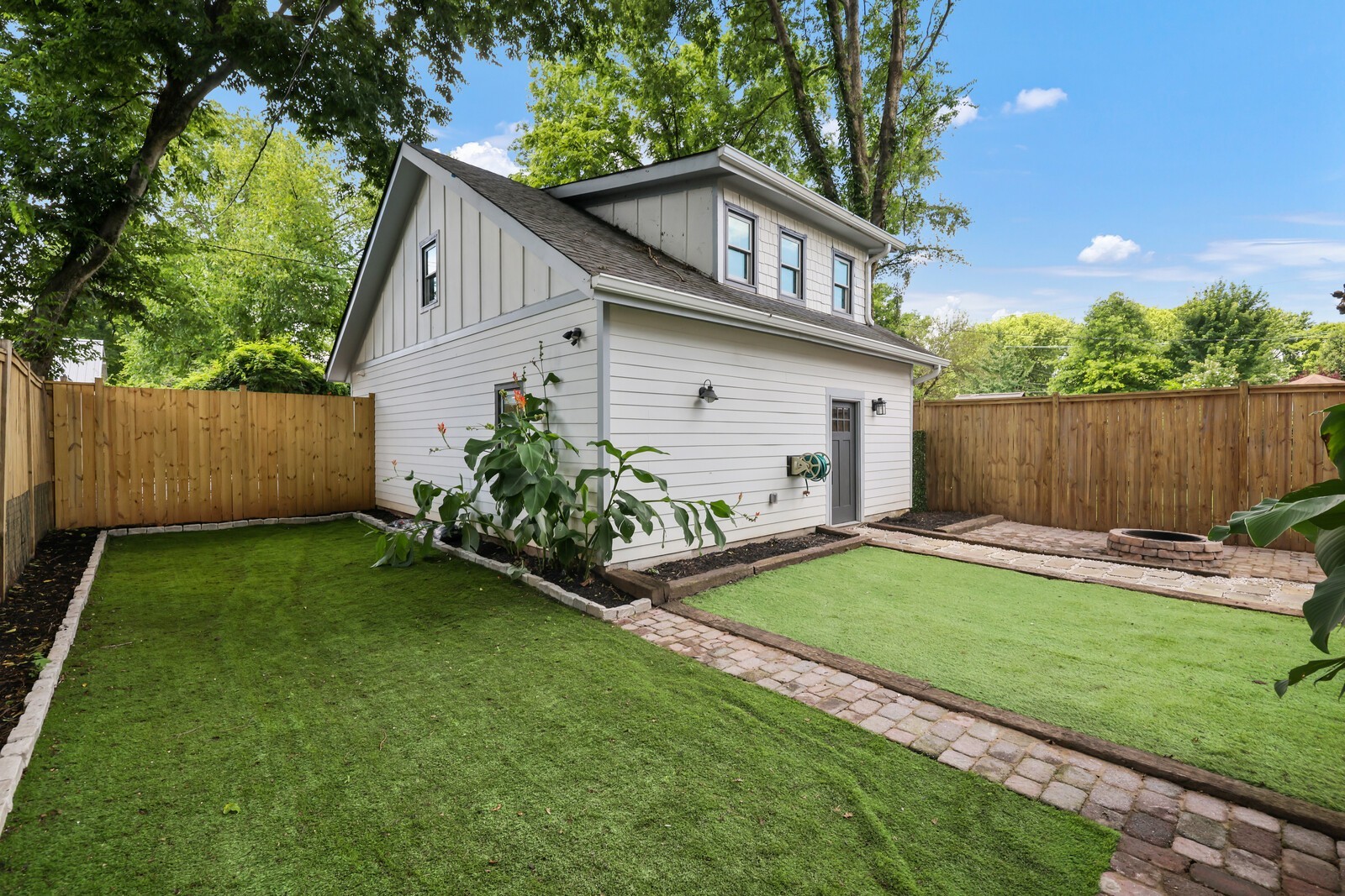 1408 Douglas Ave