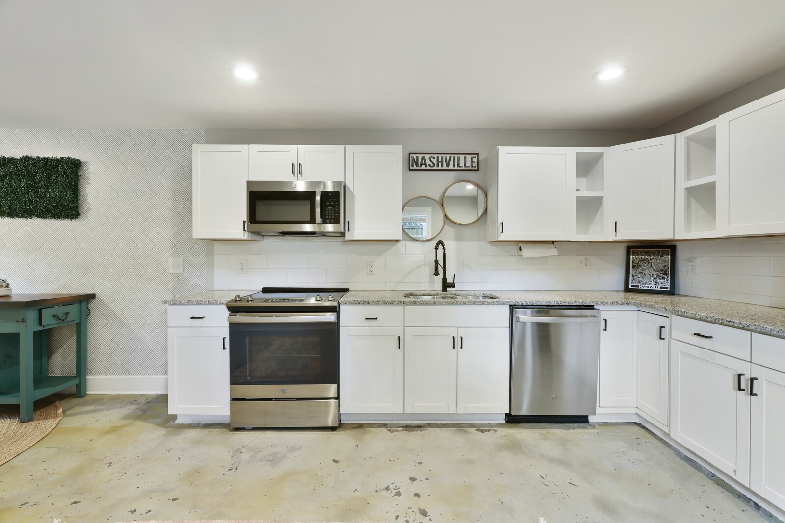 1408 Douglas Ave