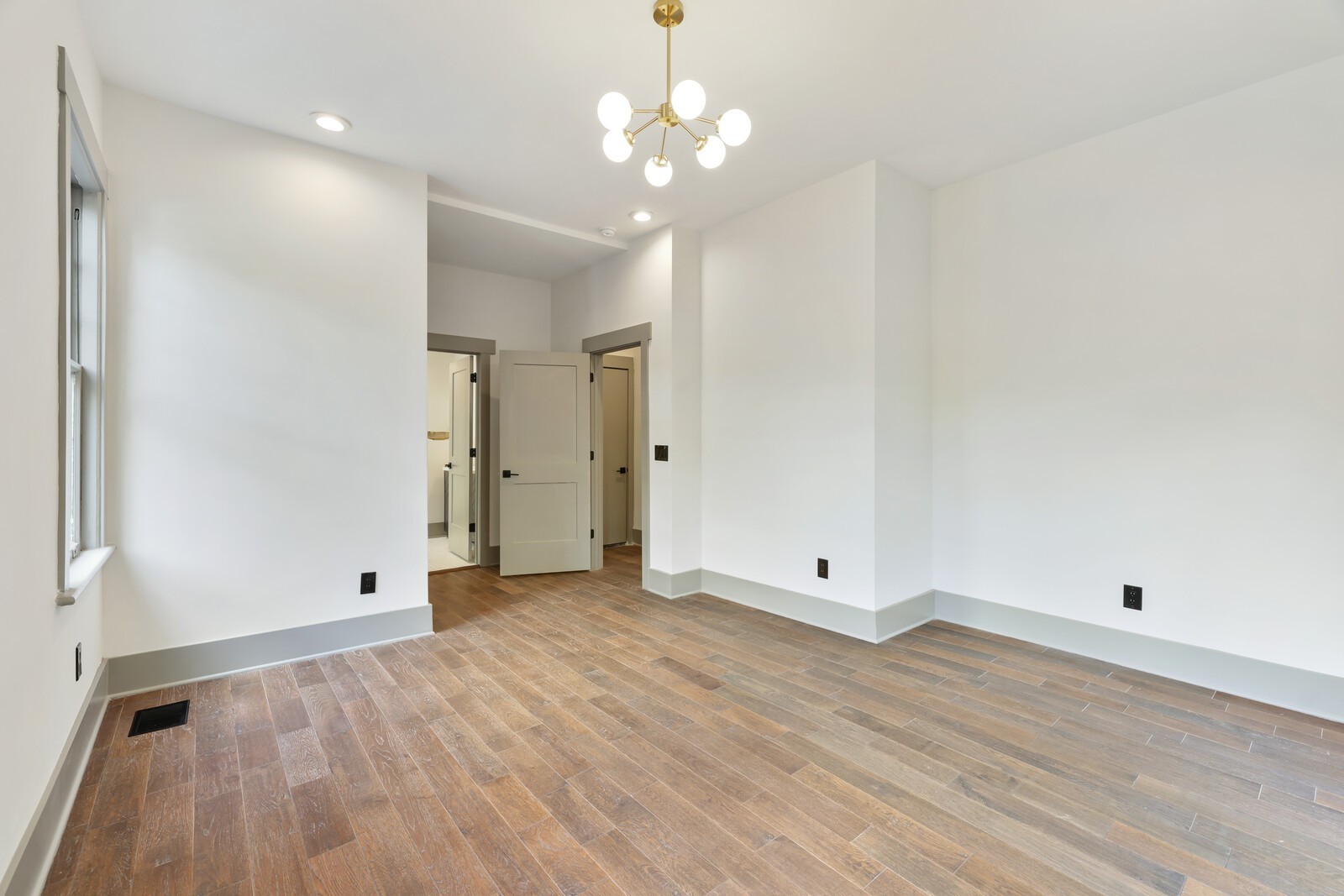 1408 Douglas Ave