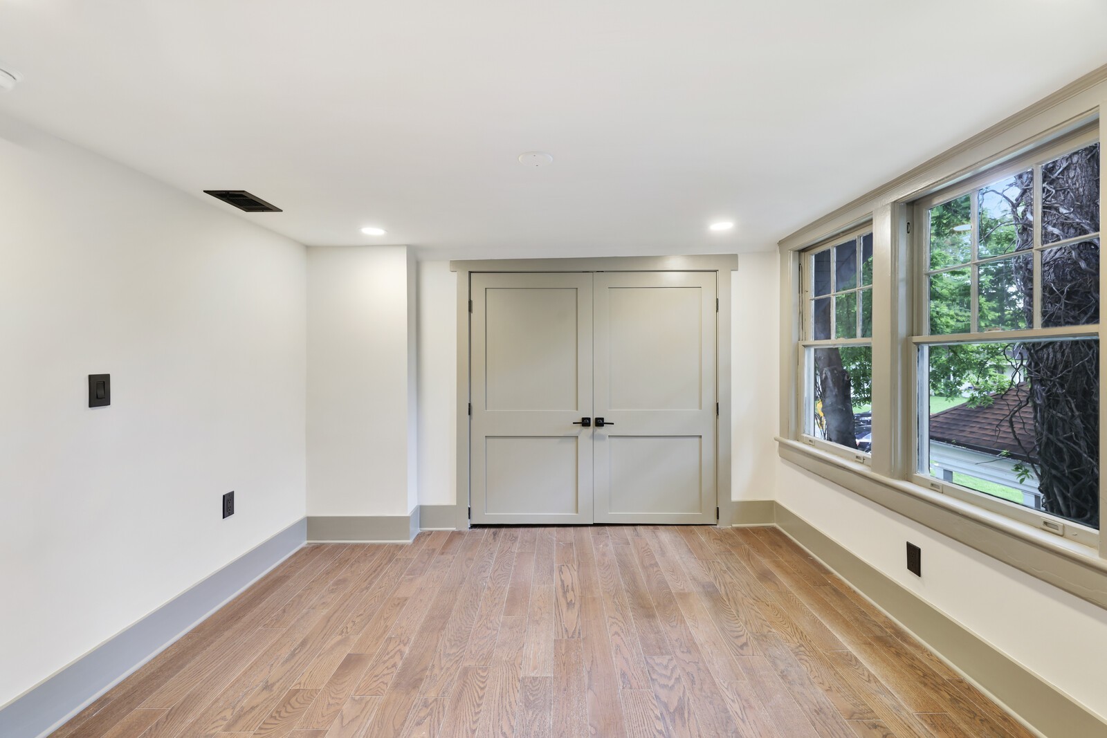 1408 Douglas Ave