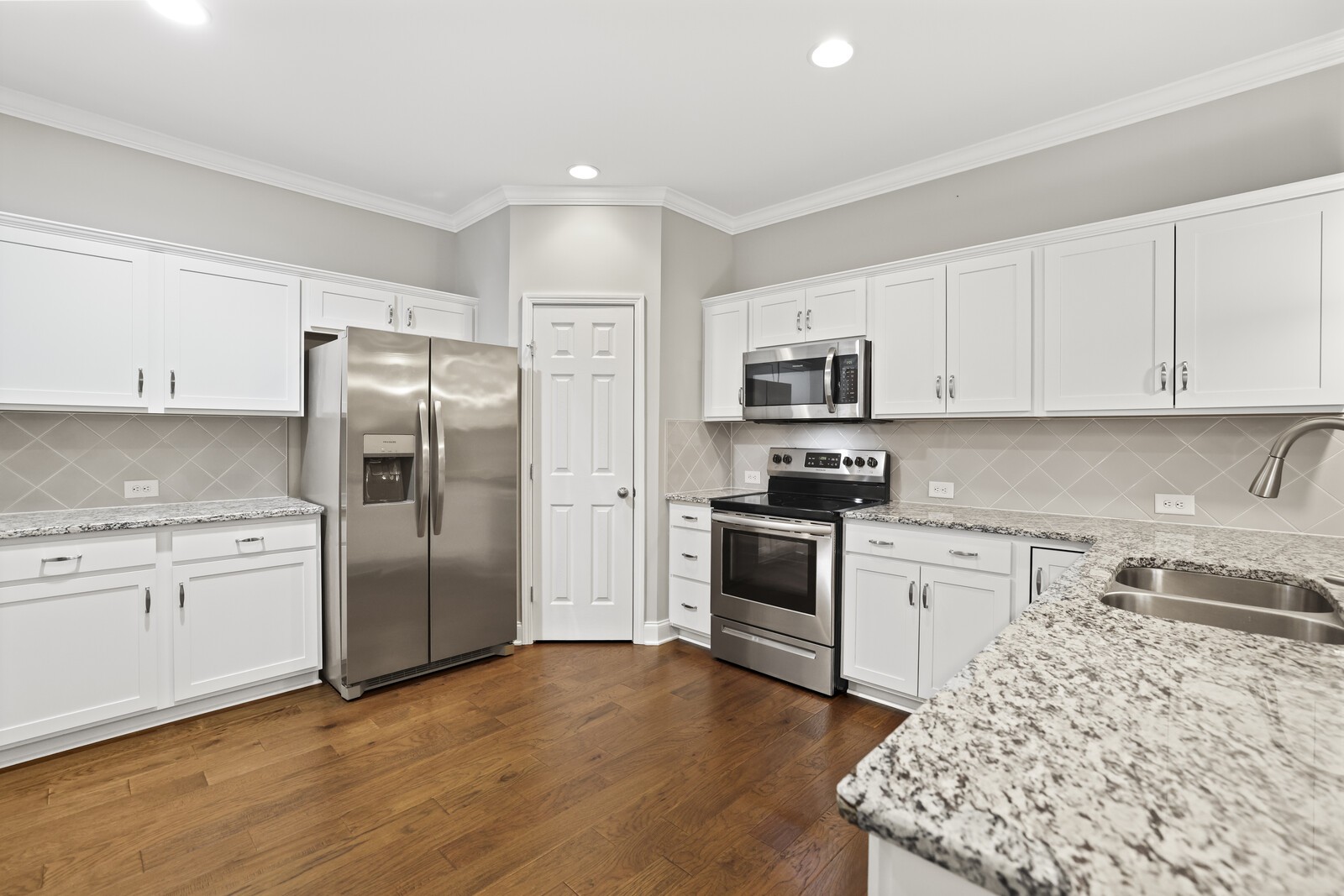 322 Madeira Pl