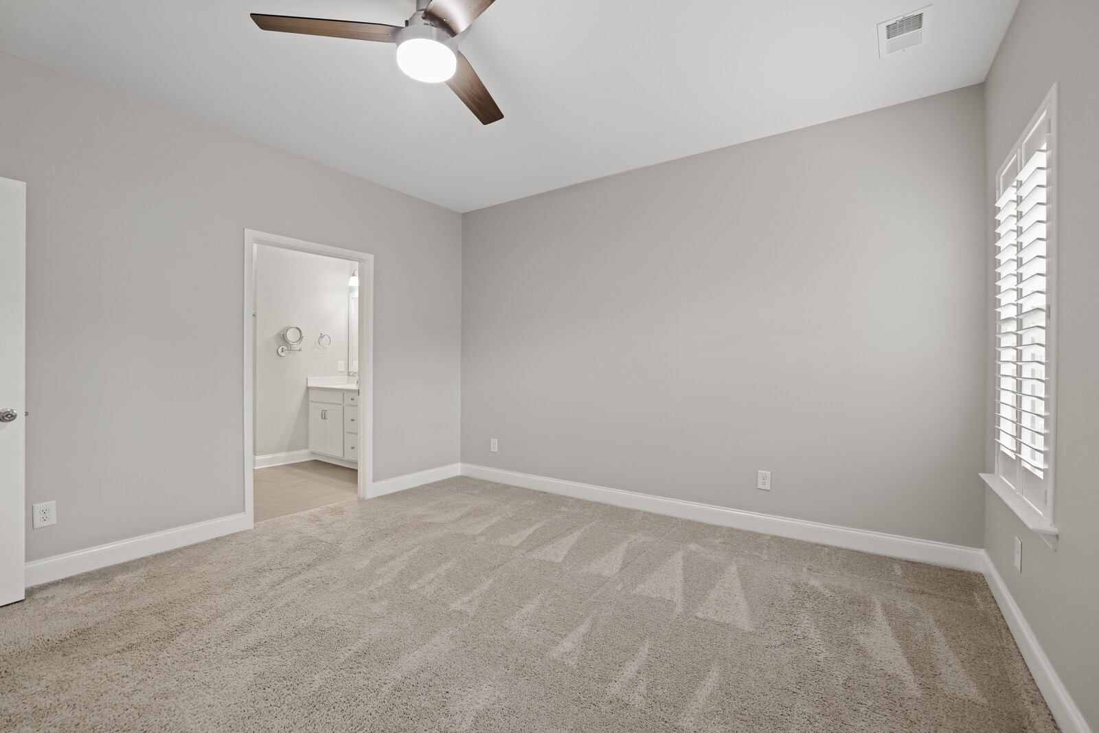 322 Madeira Pl