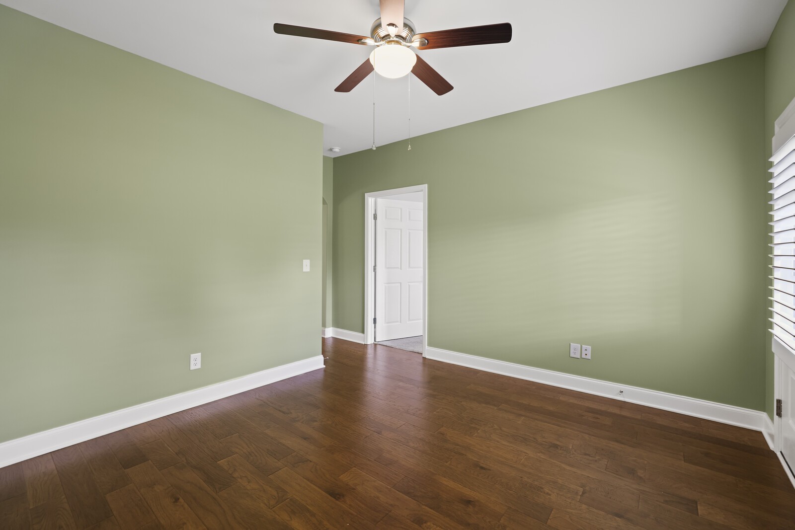 322 Madeira Pl