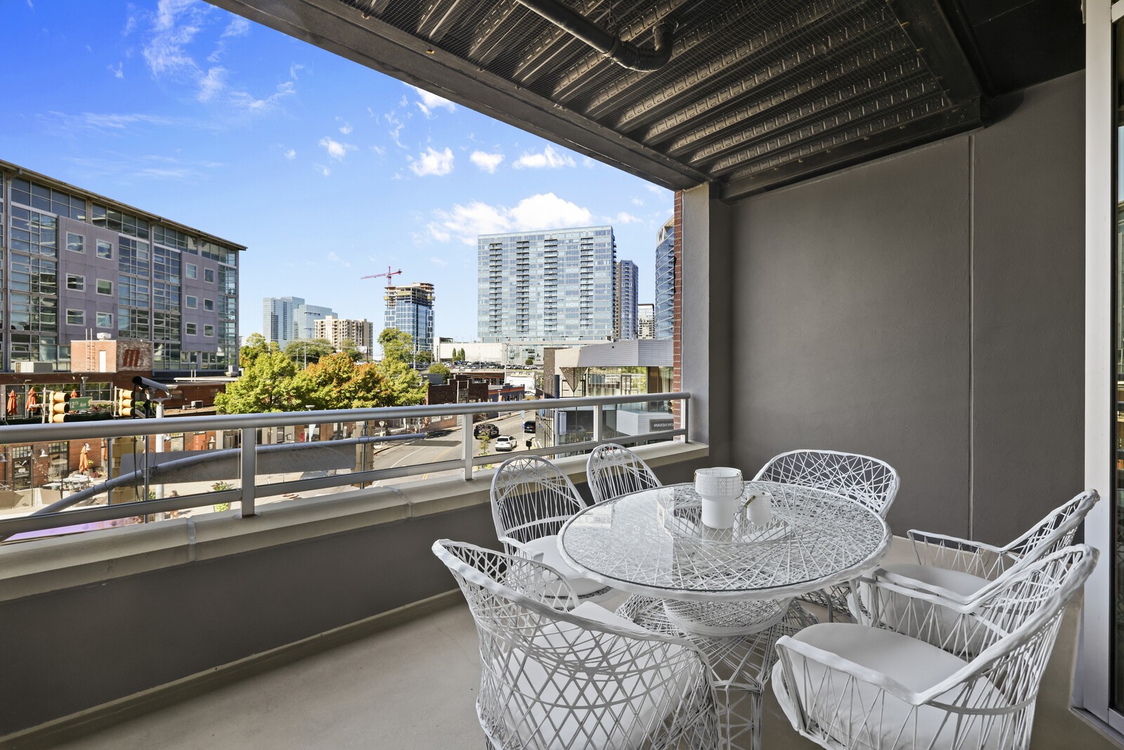 600 12th Ave S Unit: 305