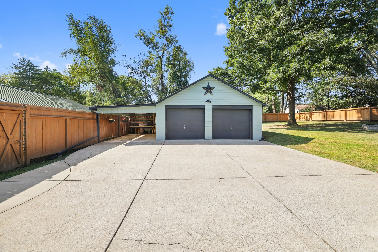 1308 Riverwood Dr