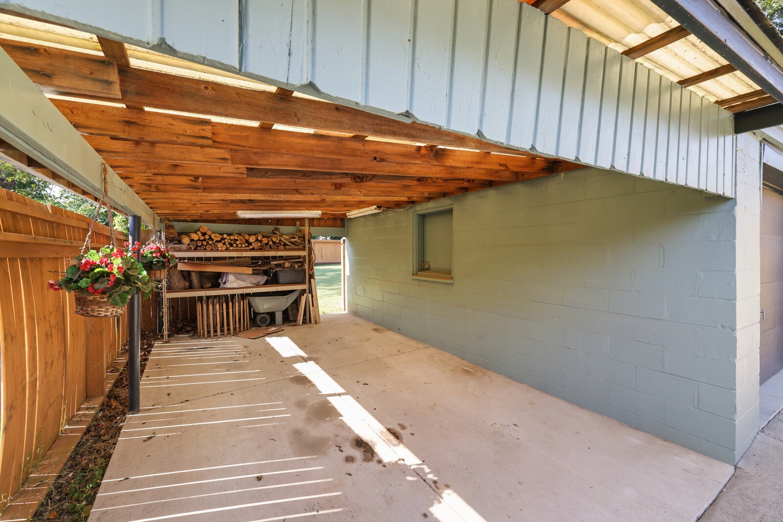 1308 Riverwood Dr