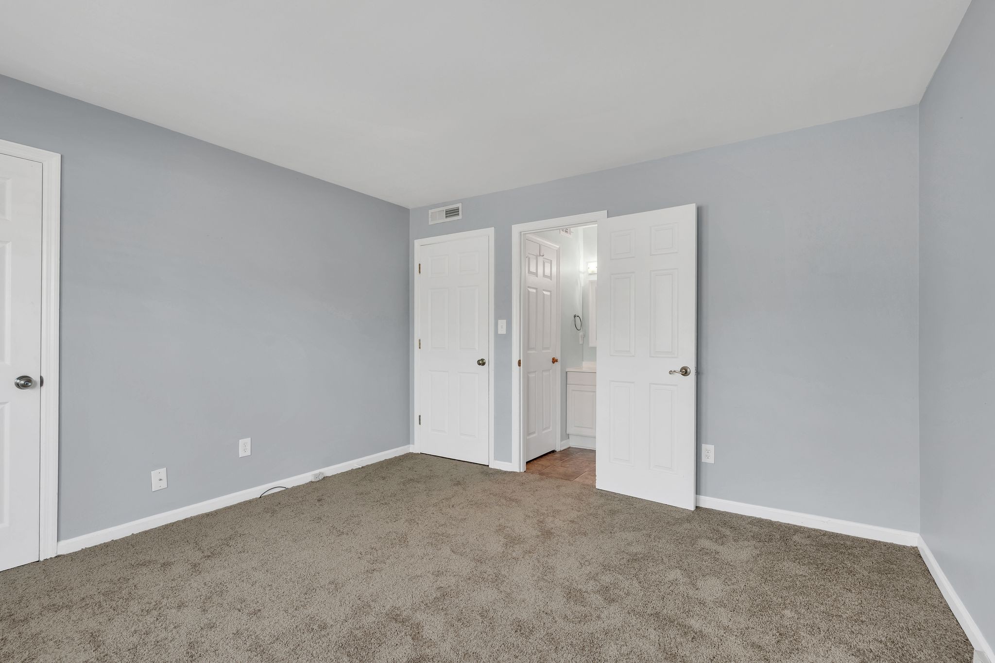 155 Ellington Pl
