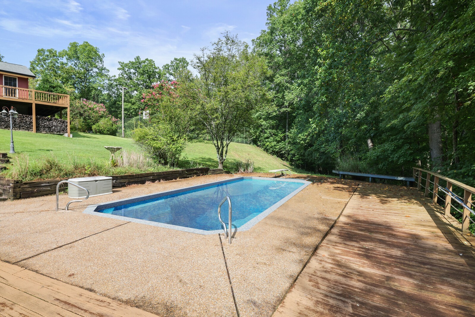 8019 Ridgewood Rd