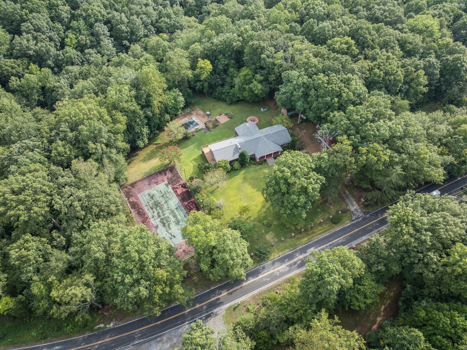 8019 Ridgewood Rd