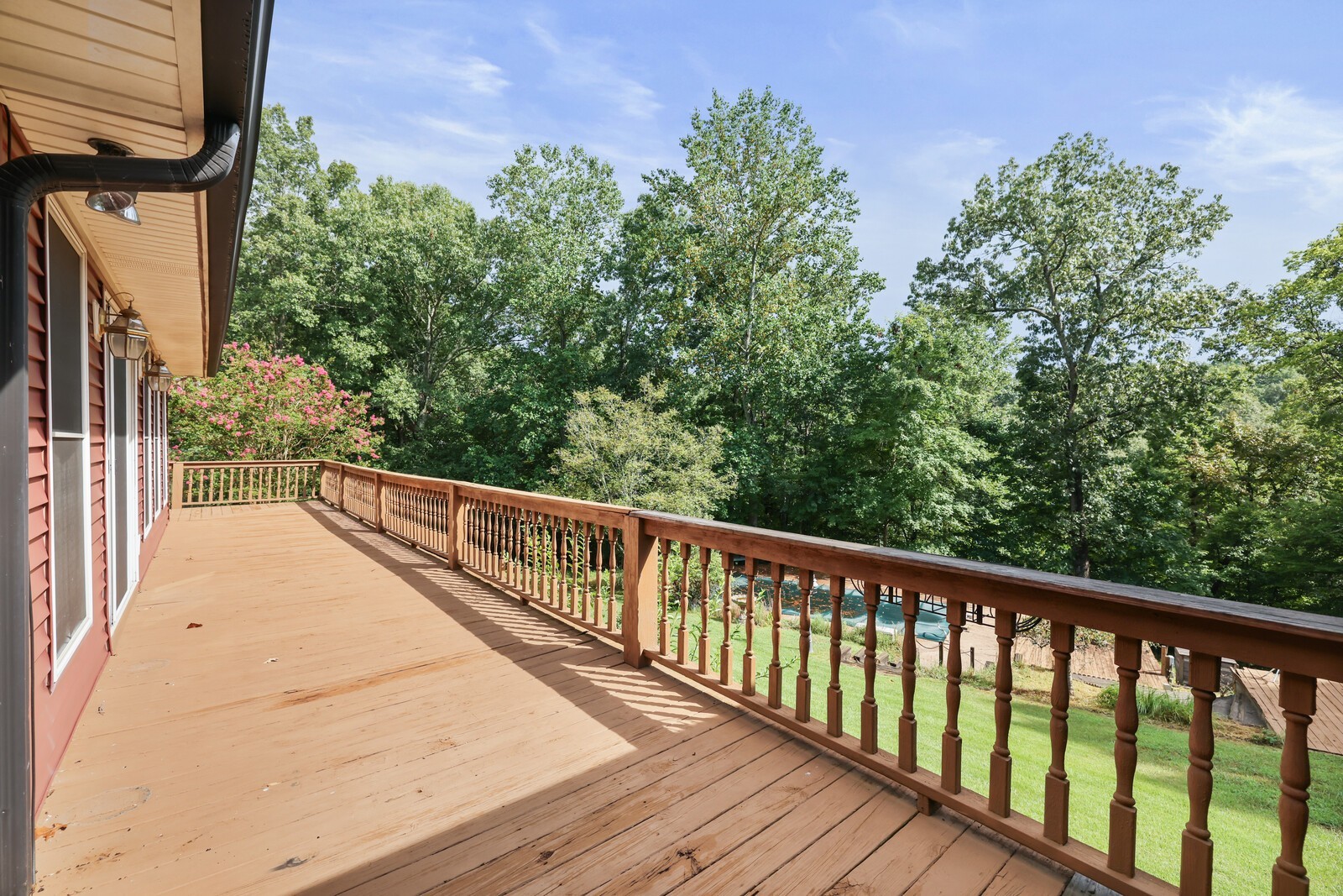 8019 Ridgewood Rd