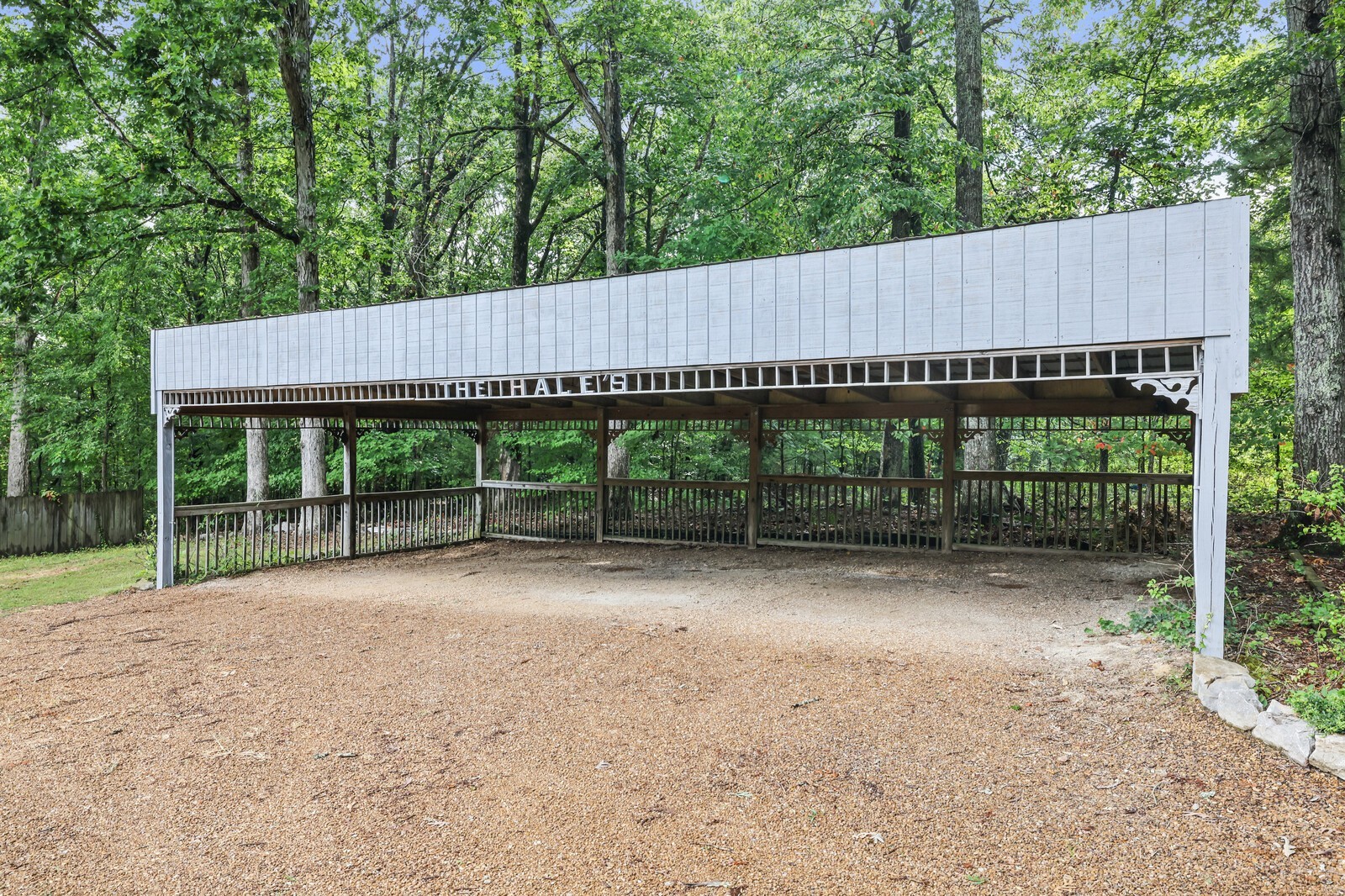 8019 Ridgewood Rd