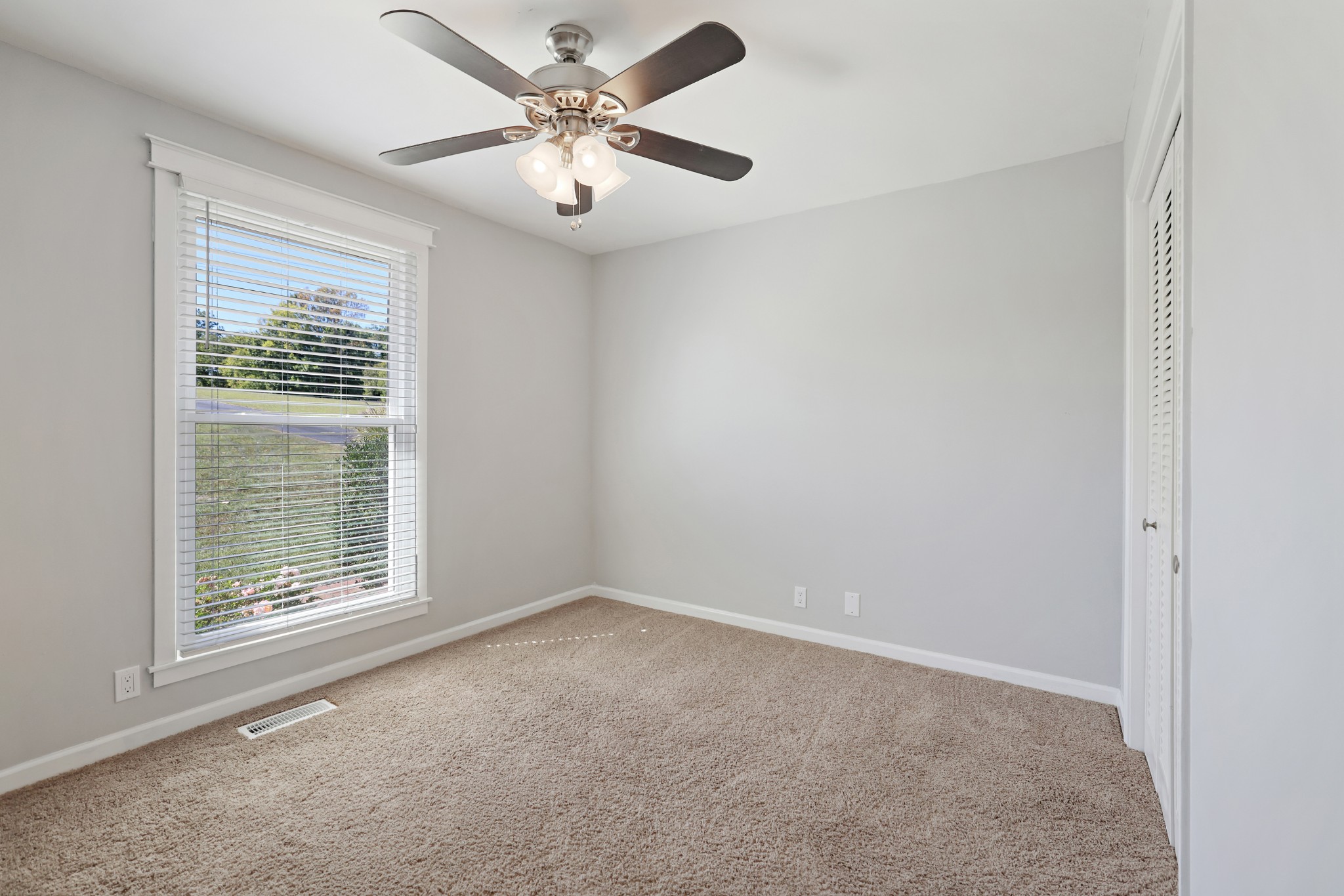 309 Highland Heights Dr