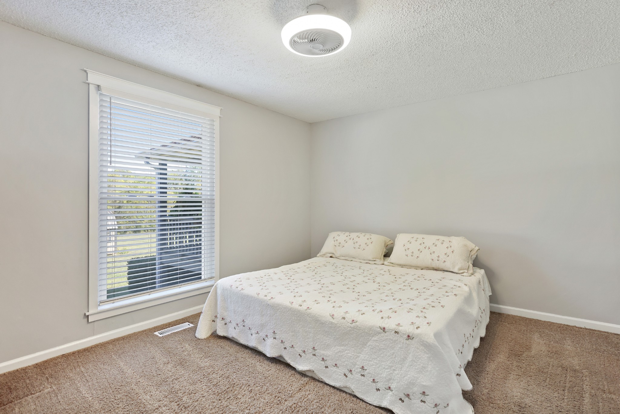 309 Highland Heights Dr