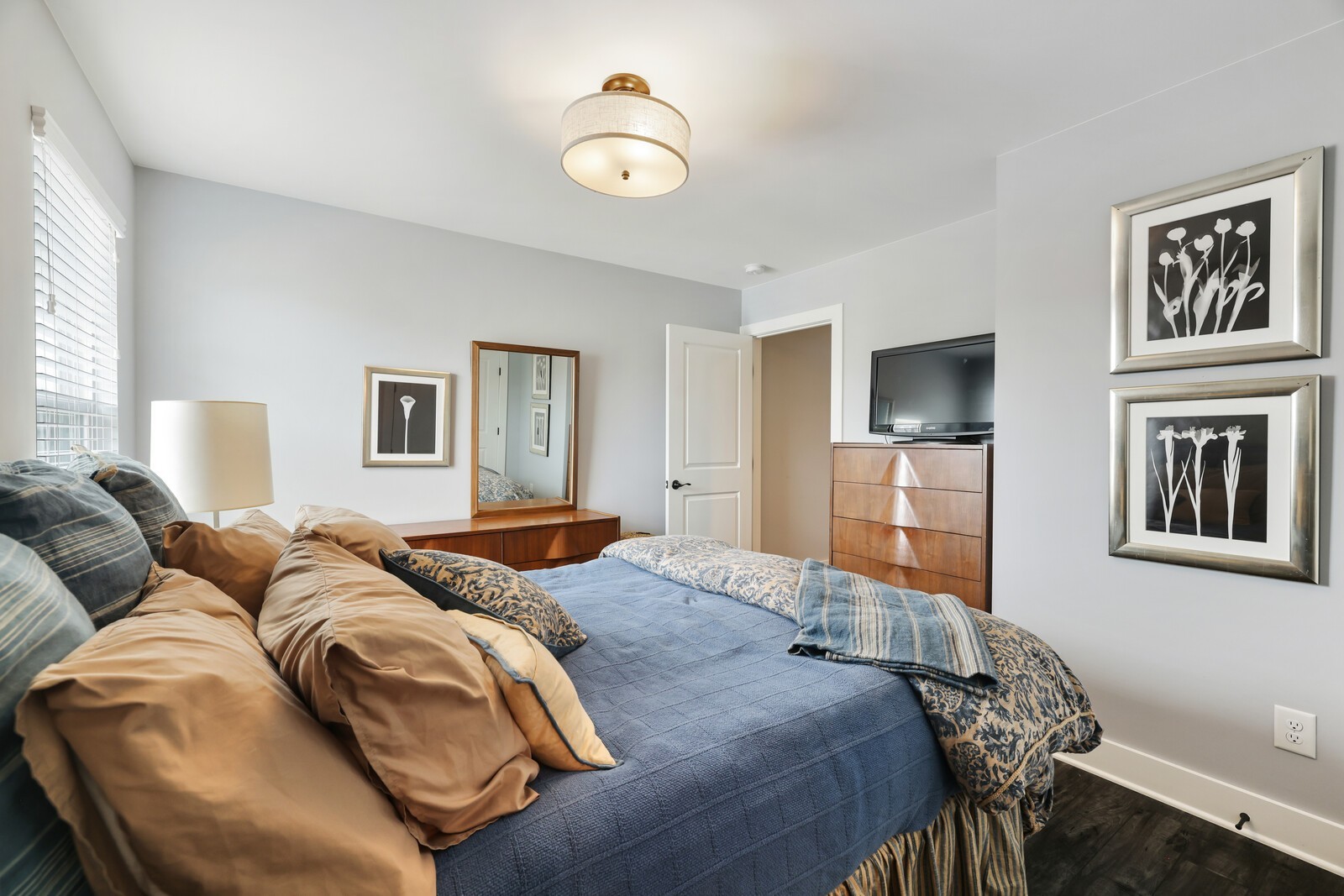 2201 Village Park Ct