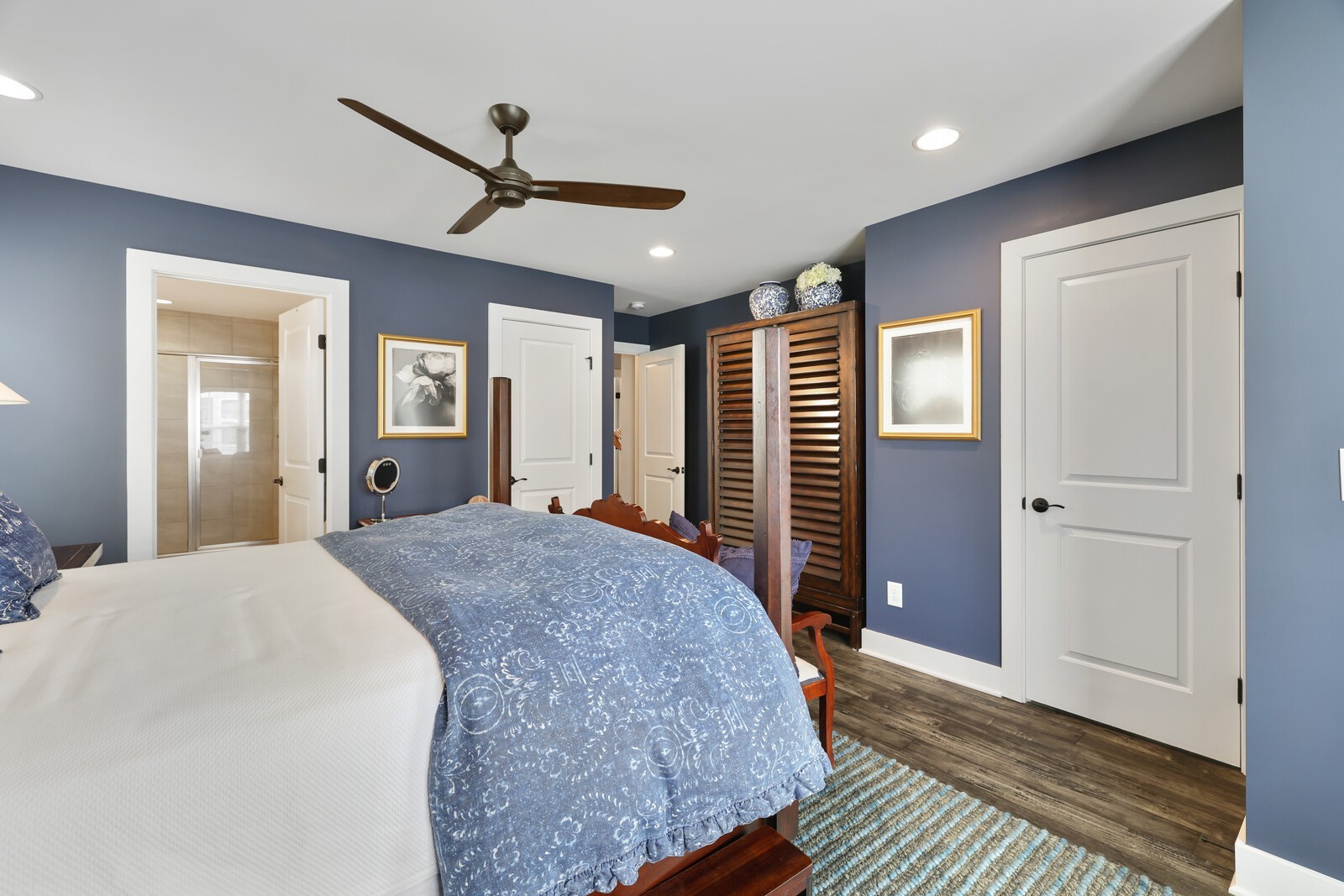 2201 Village Park Ct