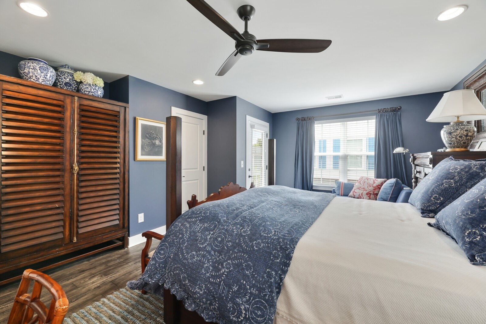 2201 Village Park Ct