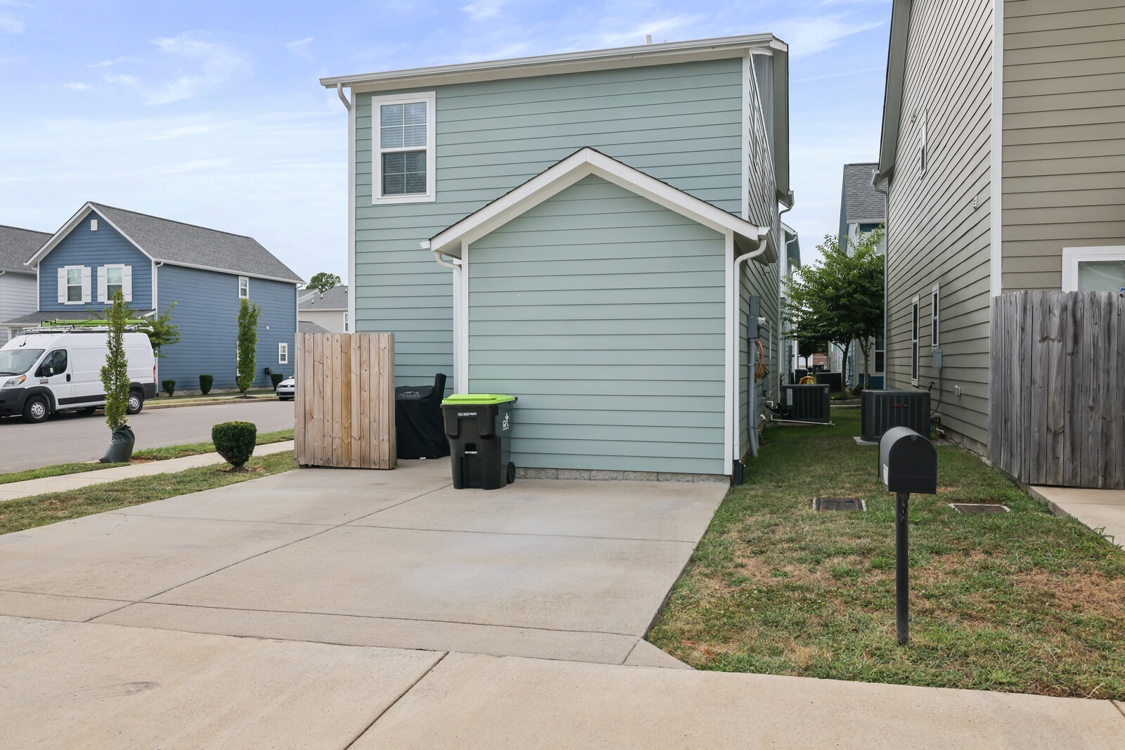 2201 Village Park Ct