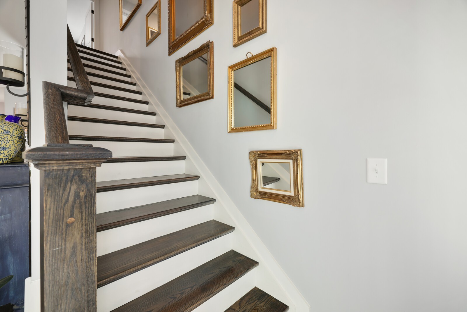 2201 Village Park Ct