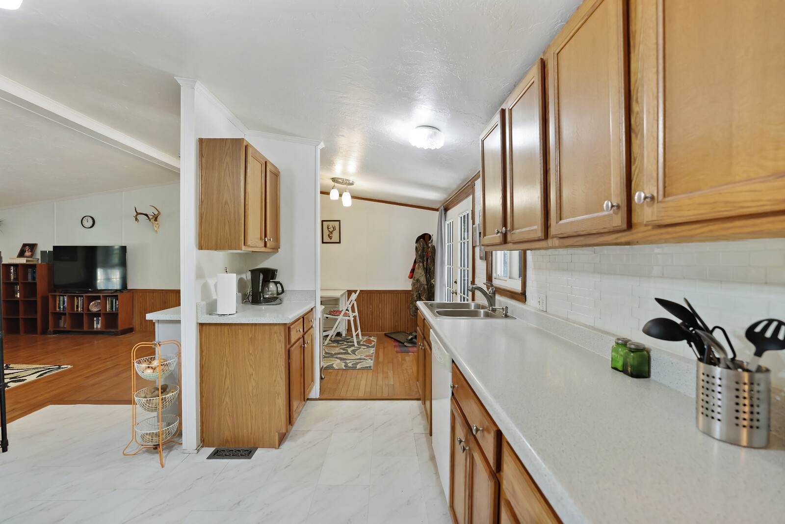 6914 Highway 230