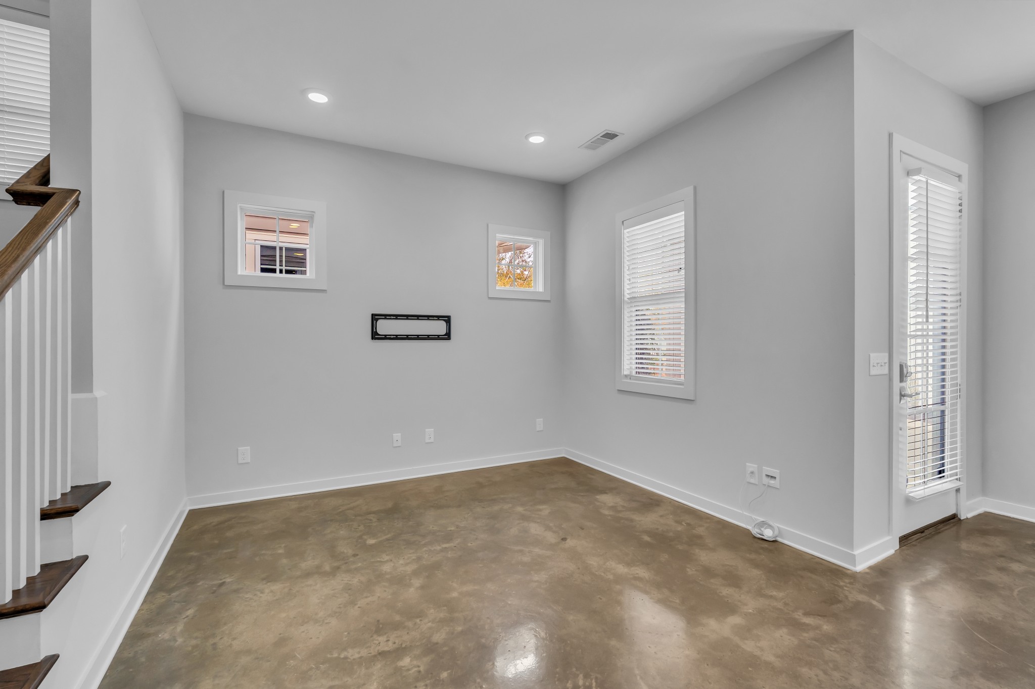1016 Treaty Oaks Dr