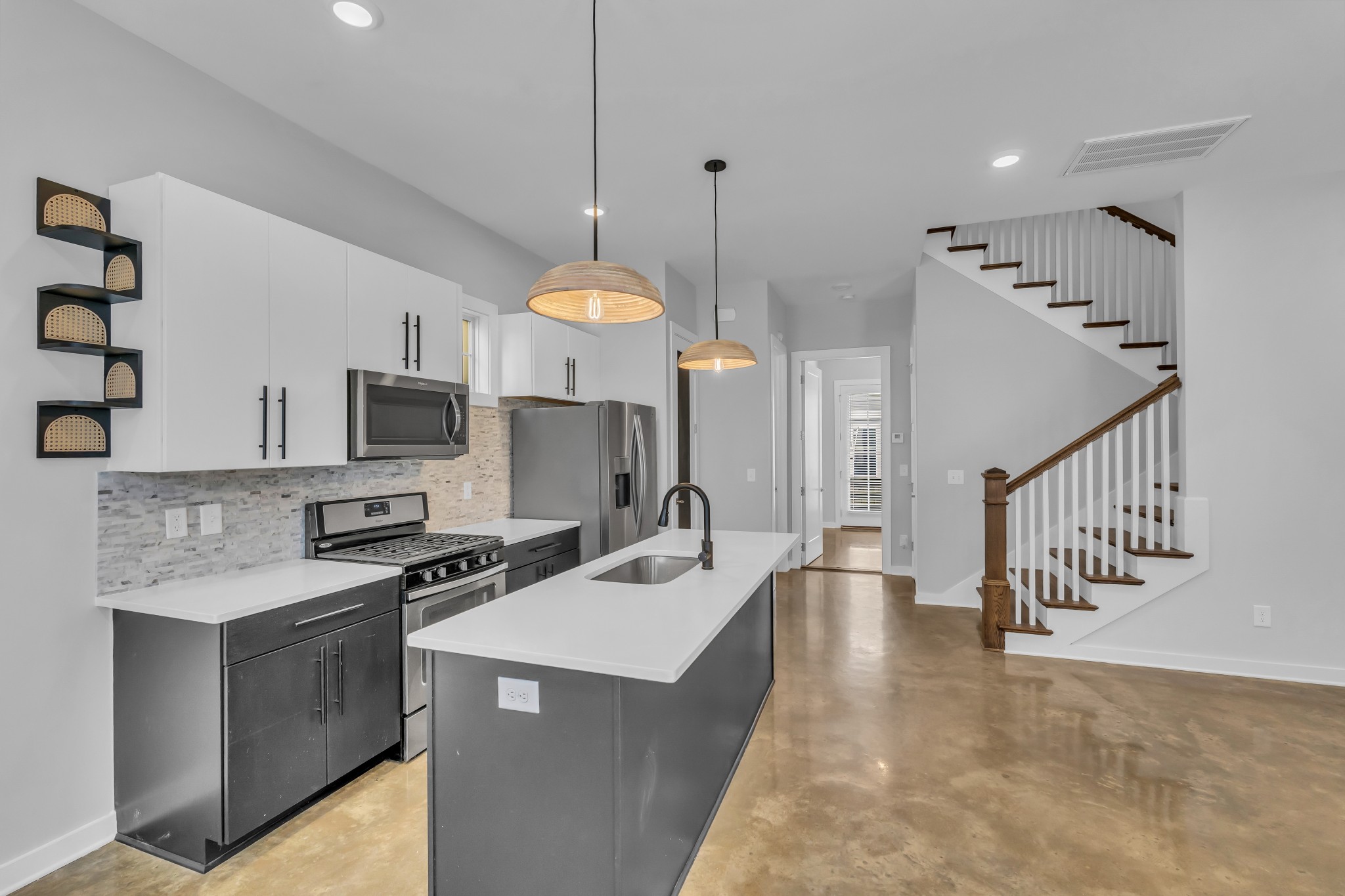 1016 Treaty Oaks Dr