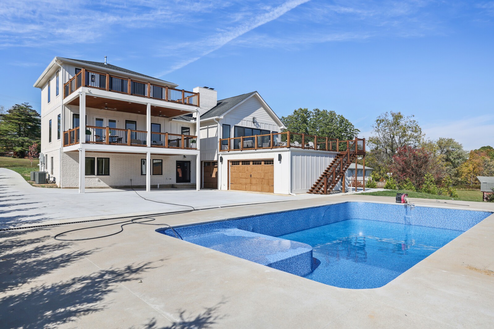 407 Sanders Ferry Rd