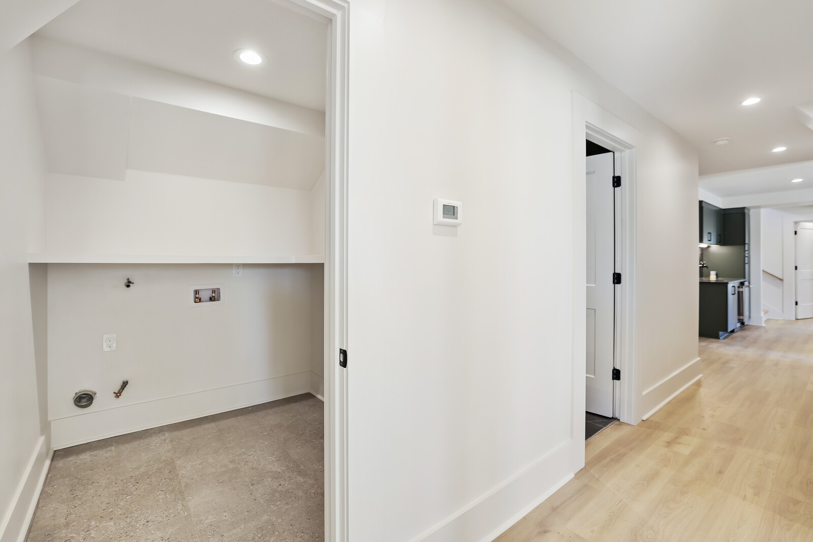 407 Sanders Ferry Rd