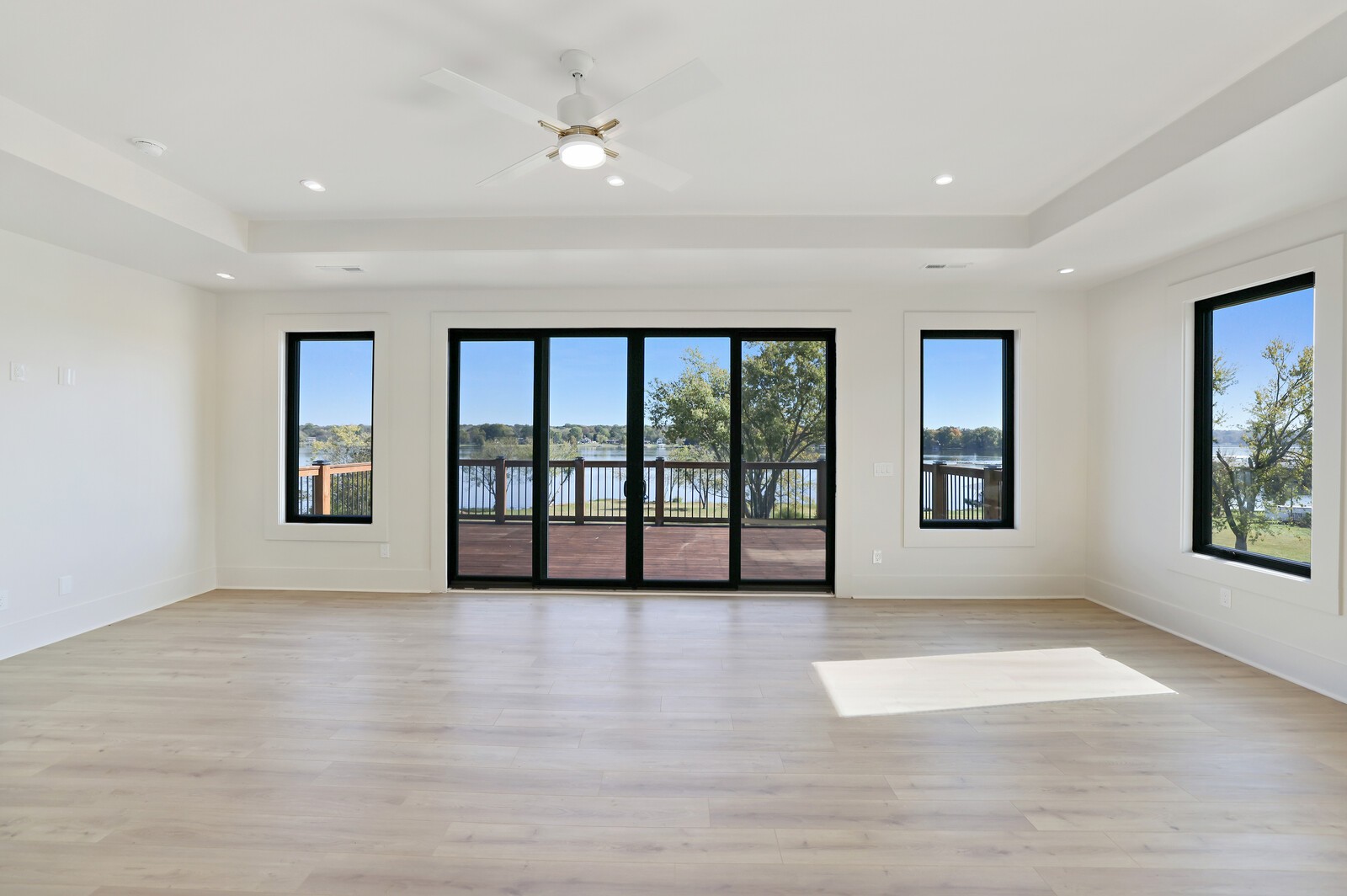 407 Sanders Ferry Rd