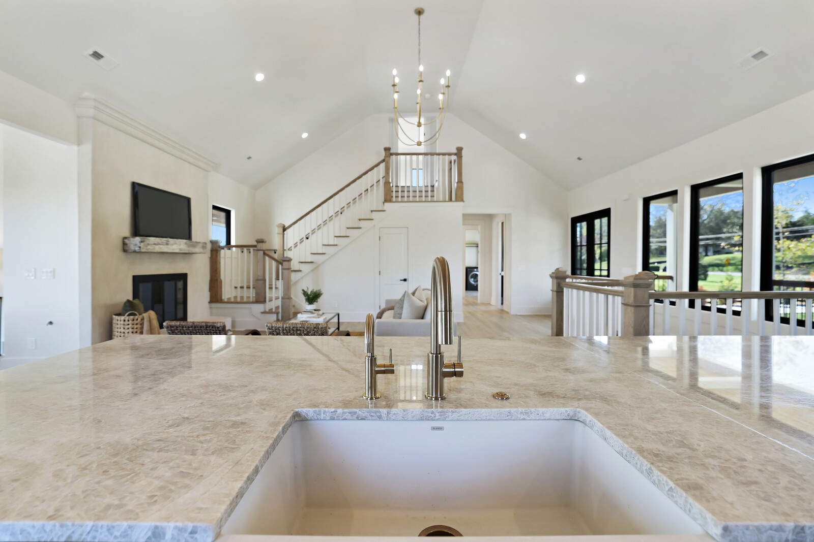 407 Sanders Ferry Rd