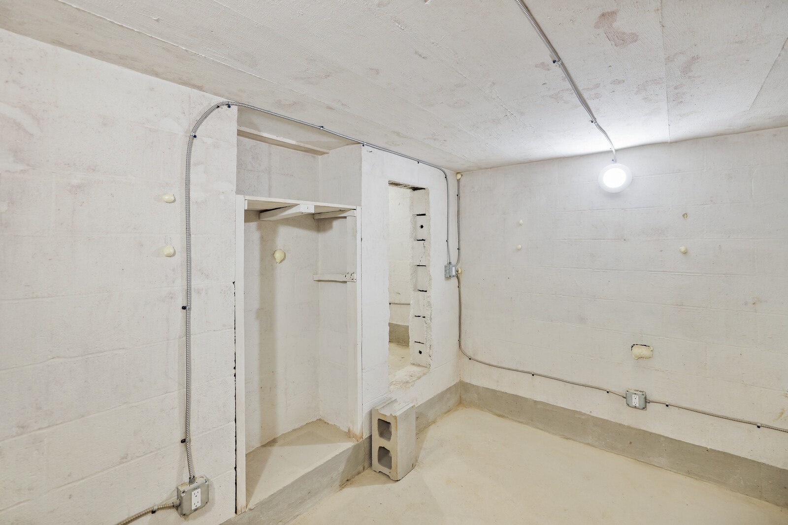 407 Sanders Ferry Rd