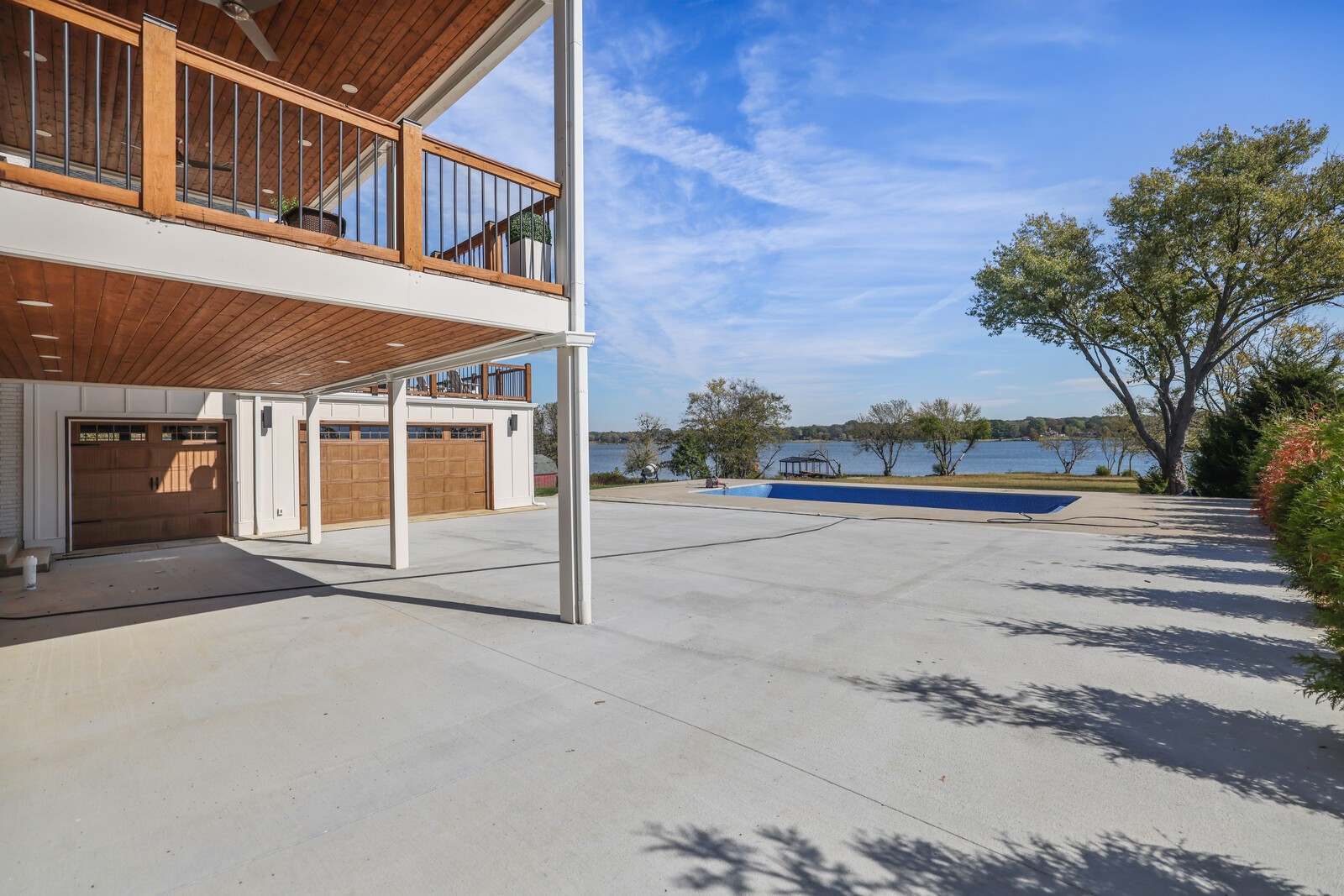 407 Sanders Ferry Rd