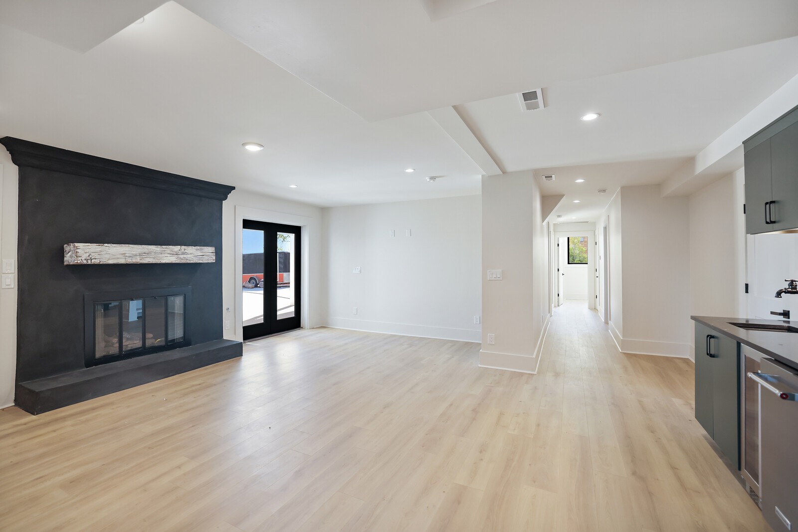 407 Sanders Ferry Rd