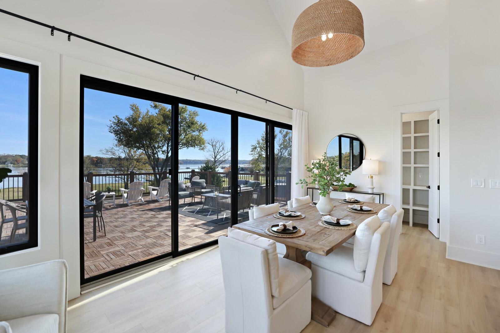 407 Sanders Ferry Rd