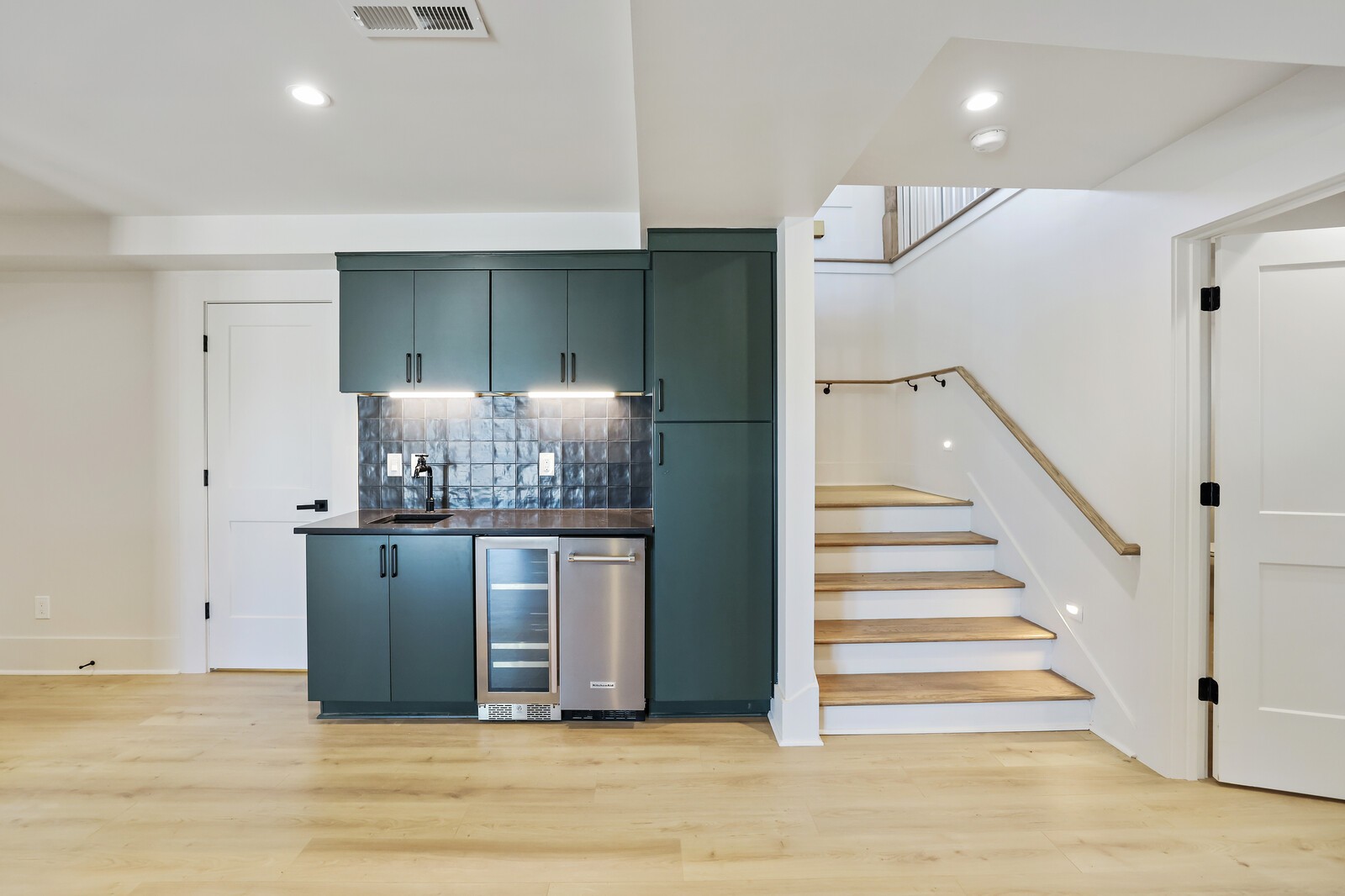 407 Sanders Ferry Rd