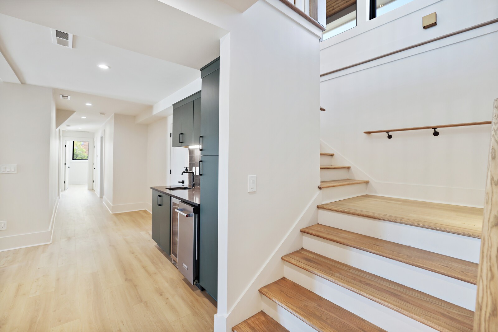 407 Sanders Ferry Rd