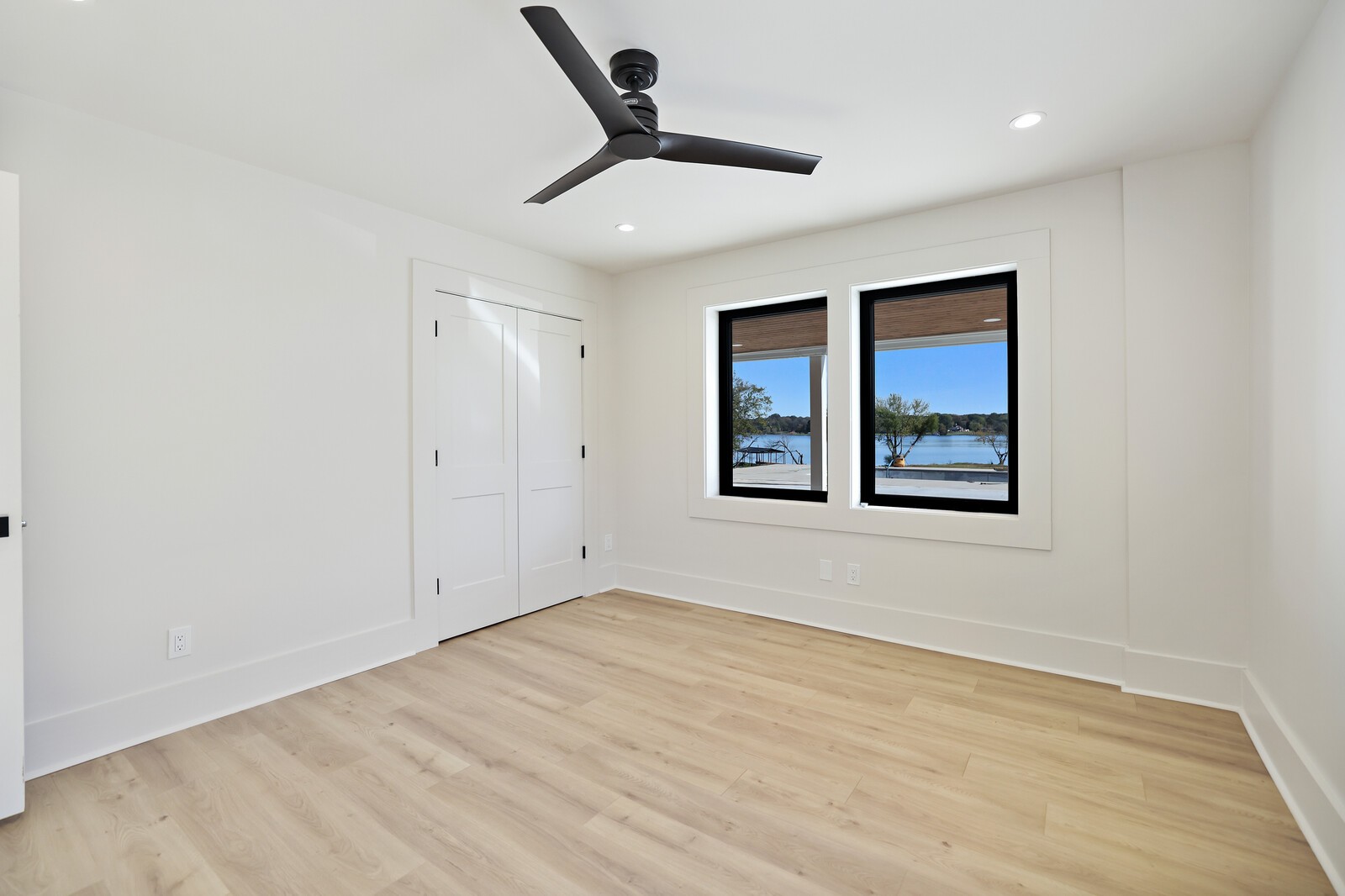 407 Sanders Ferry Rd