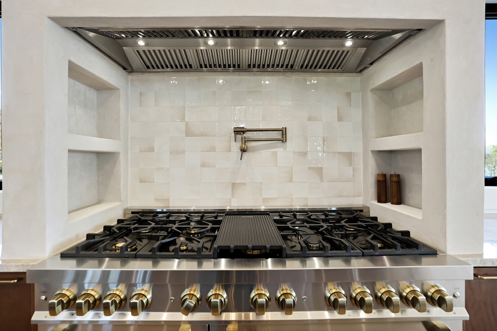 407 Sanders Ferry Rd