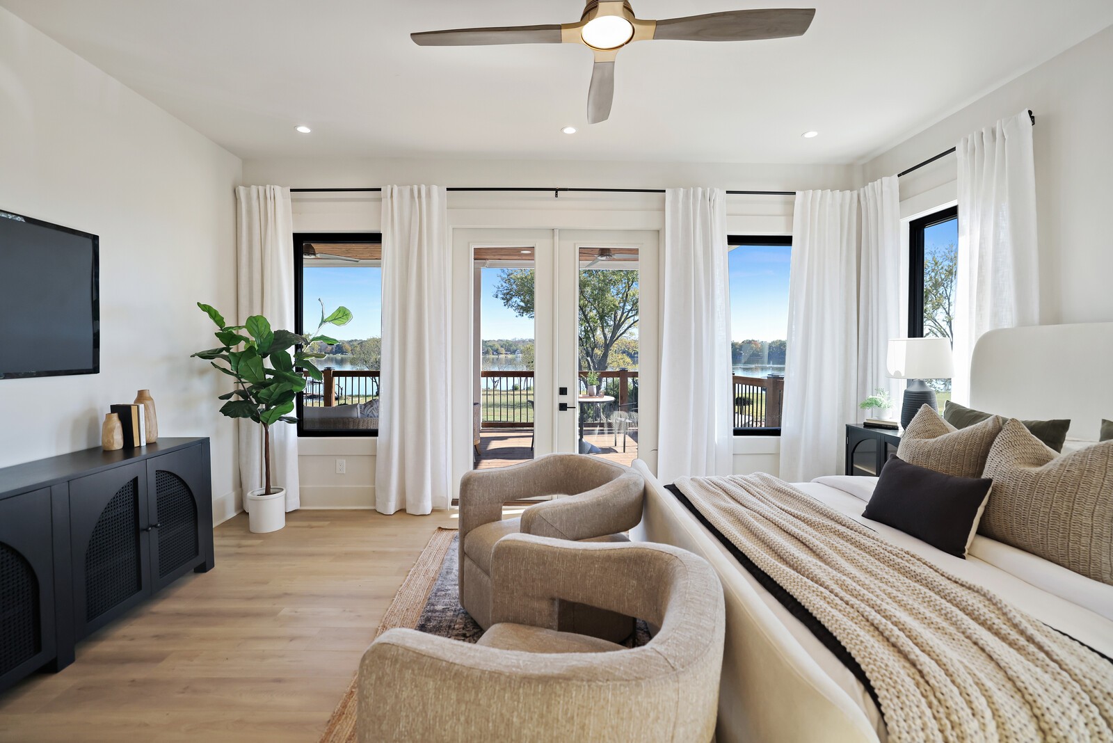 407 Sanders Ferry Rd