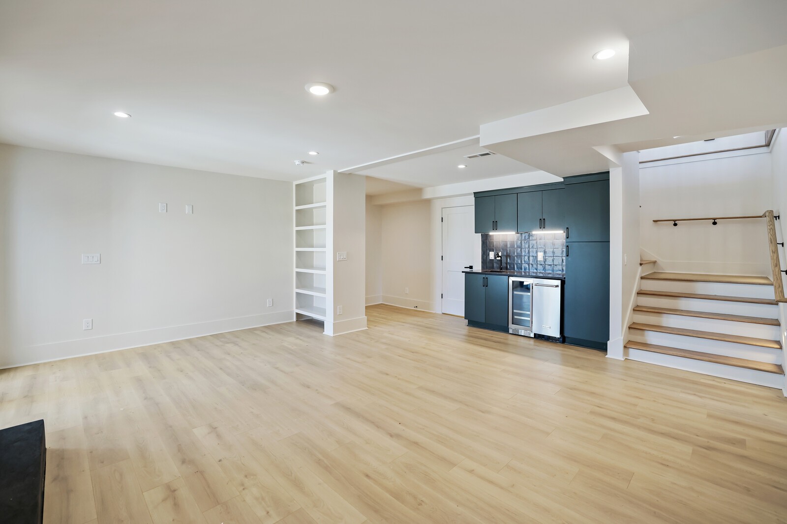 407 Sanders Ferry Rd