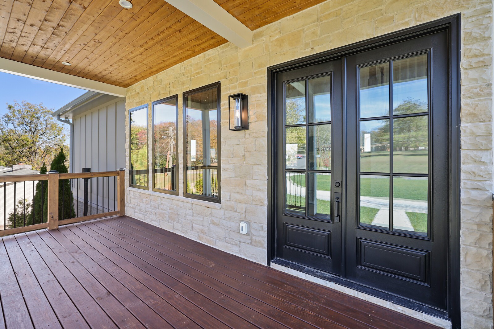 407 Sanders Ferry Rd